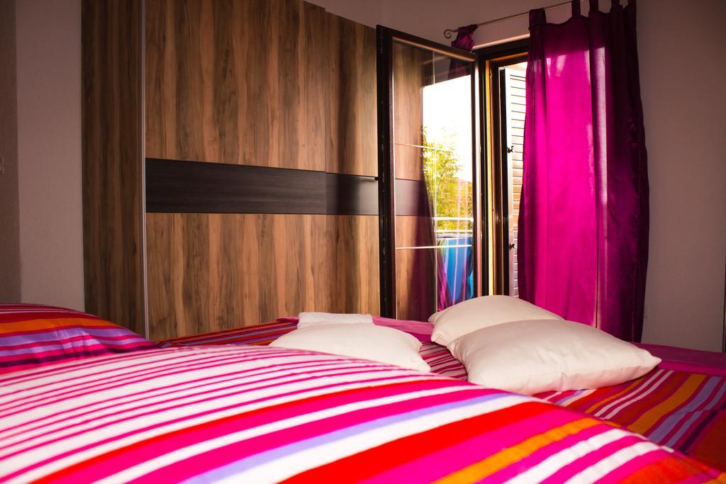 Vasto Apartments Kastela Room photo