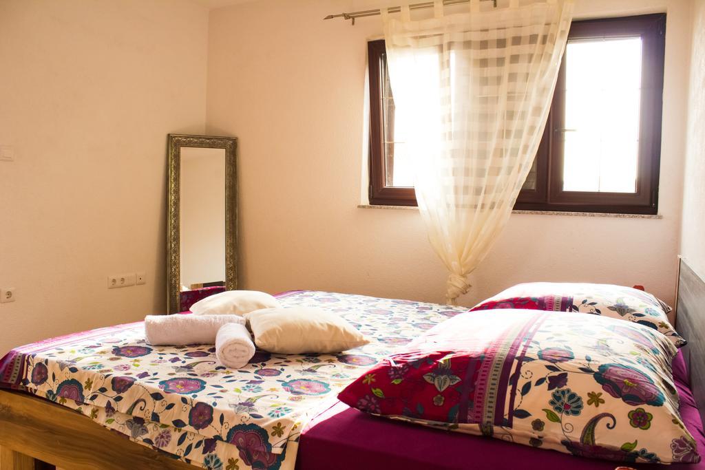 Vasto Apartments Kastela Room photo